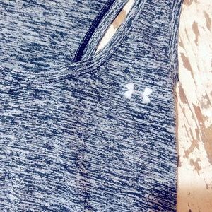 Metallic Silver/Black UA Tech